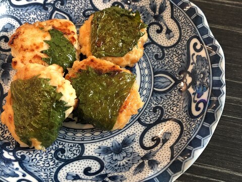 お弁当に☆味噌マヨ鶏つくねの大葉巻き